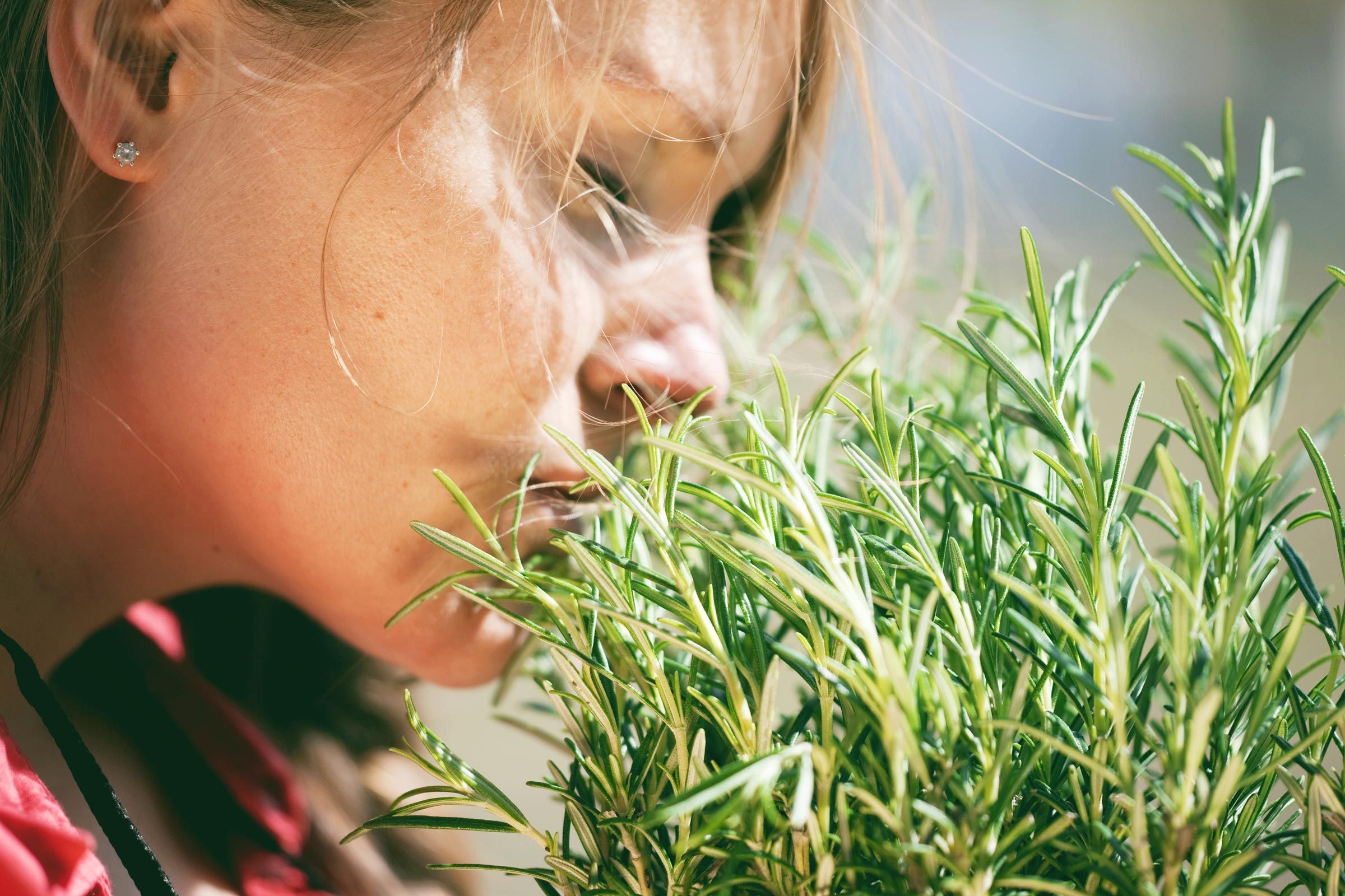 Here’s How Long It Takes Taste & Smell to Return After You’ve Had COVID, Says New Study